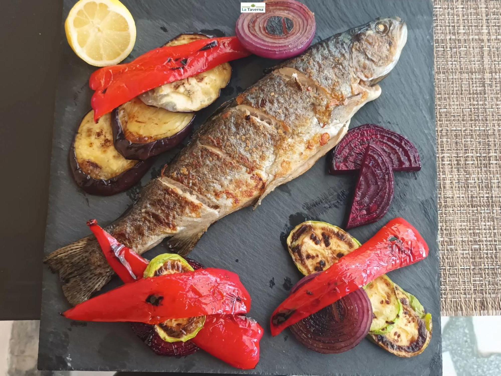 Pensiunea La Taverna Trăisteni Buitenkant foto