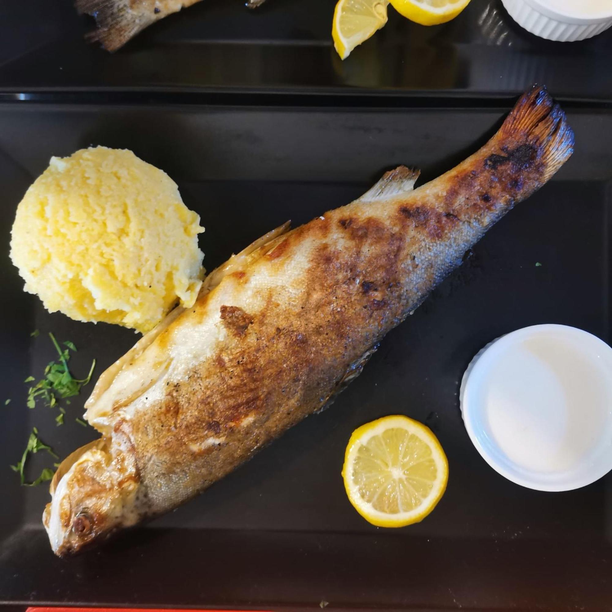 Pensiunea La Taverna Trăisteni Buitenkant foto